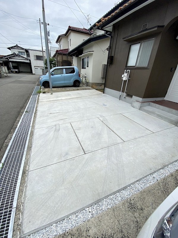 現地写真(駐車場)