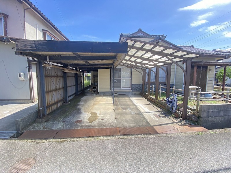 現地写真(駐車場)